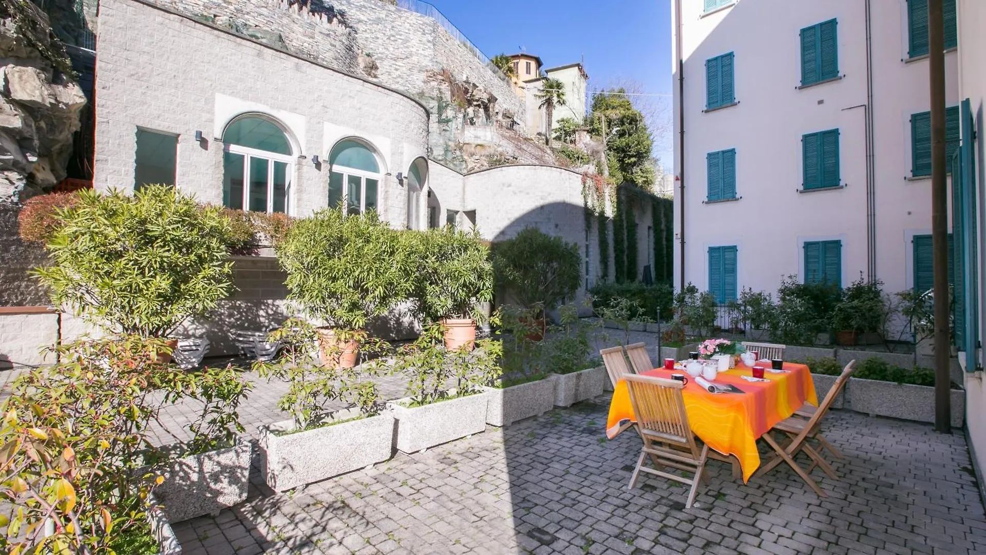 Villa Larius Balcone Carate Urio Italy
