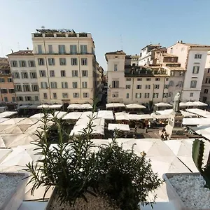 piazza-campo-de-fiori-luxury-flat-view.it-romehotels.com/